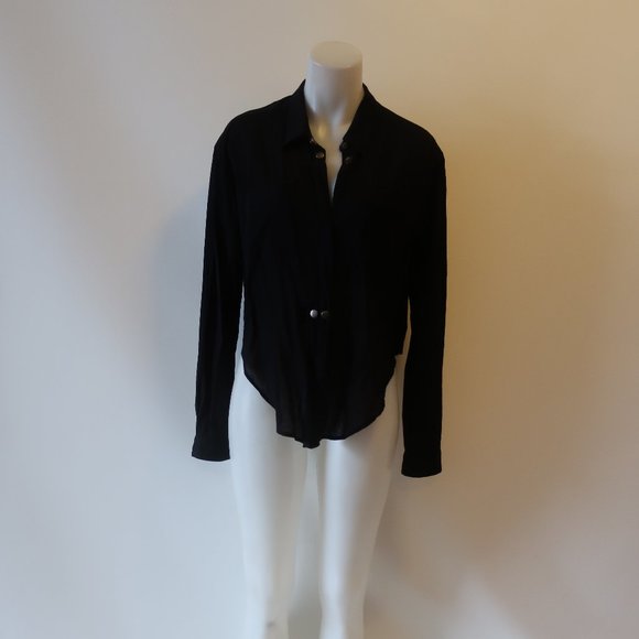 MCGUIRE BLACK BUTTON TOP M * - Picture 1 of 14